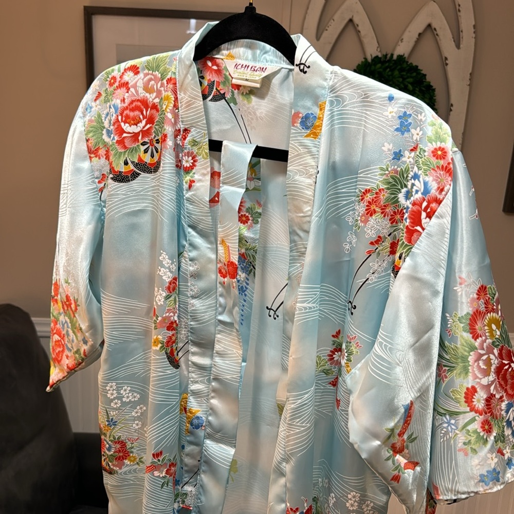 Vintage Ichiban Japan kimono robe
